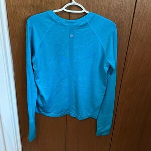 Lululemon shirt size 12